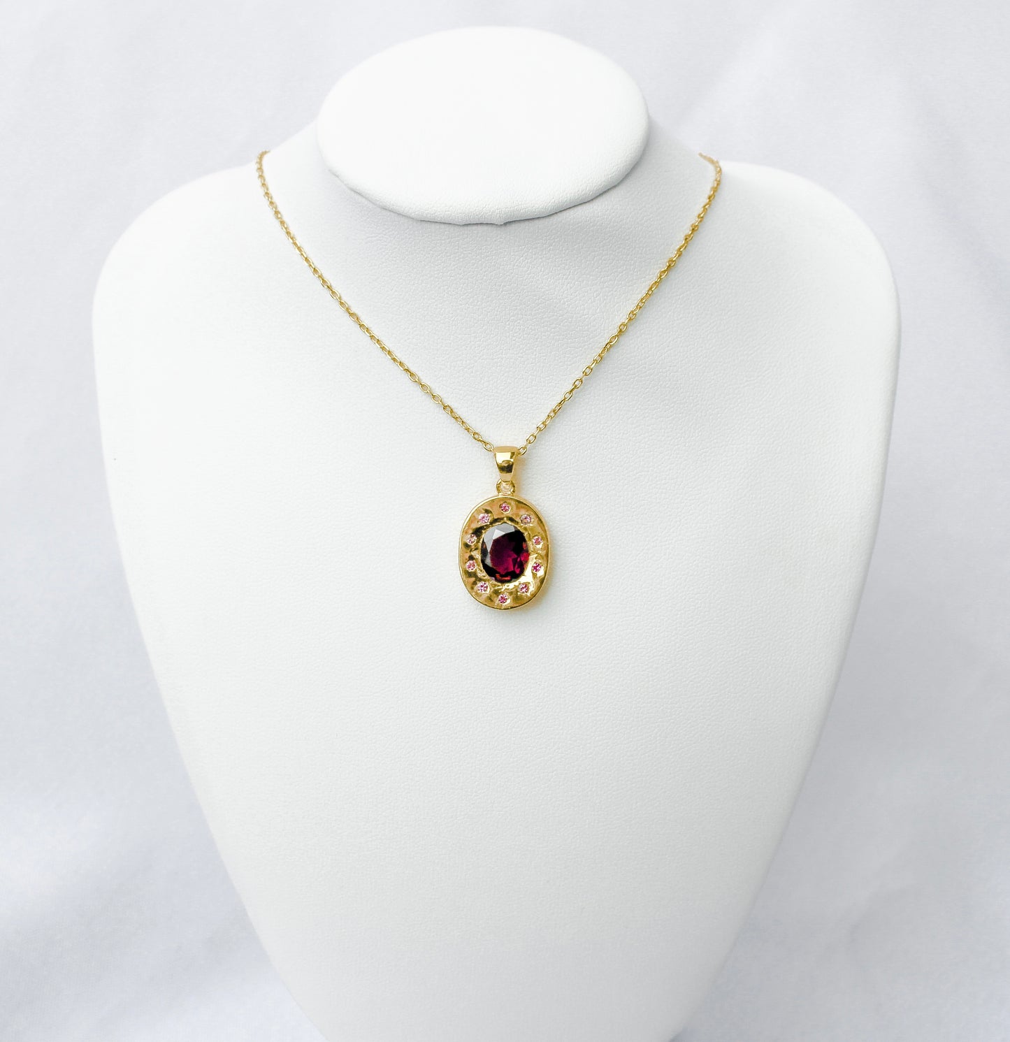 GARNET NECKLACE GOLD (own design)