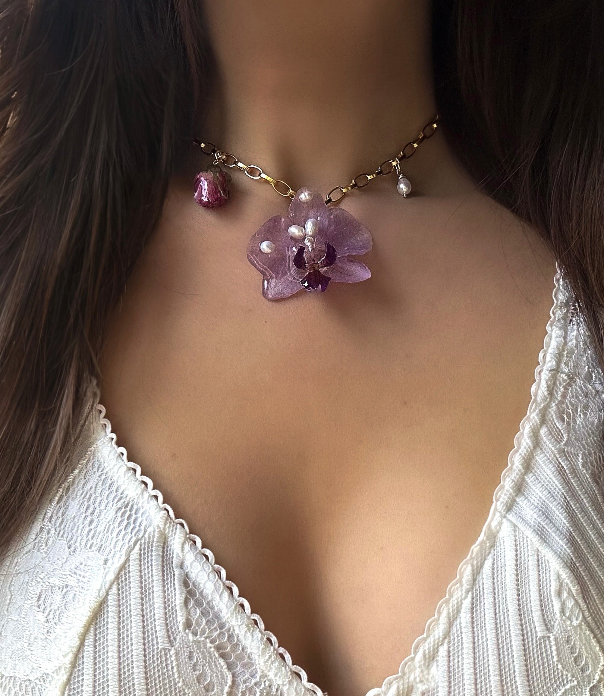 ORCHID ROSE MUSE NECKLACE - 18k GOLD VERMEIL