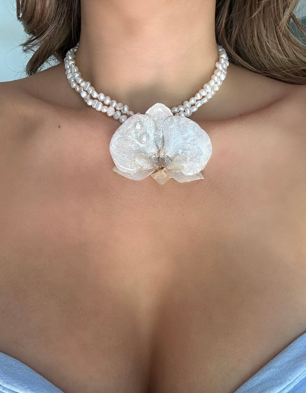 LUCIA ORCHID NECKLACE - FRESH WATER PEARLS