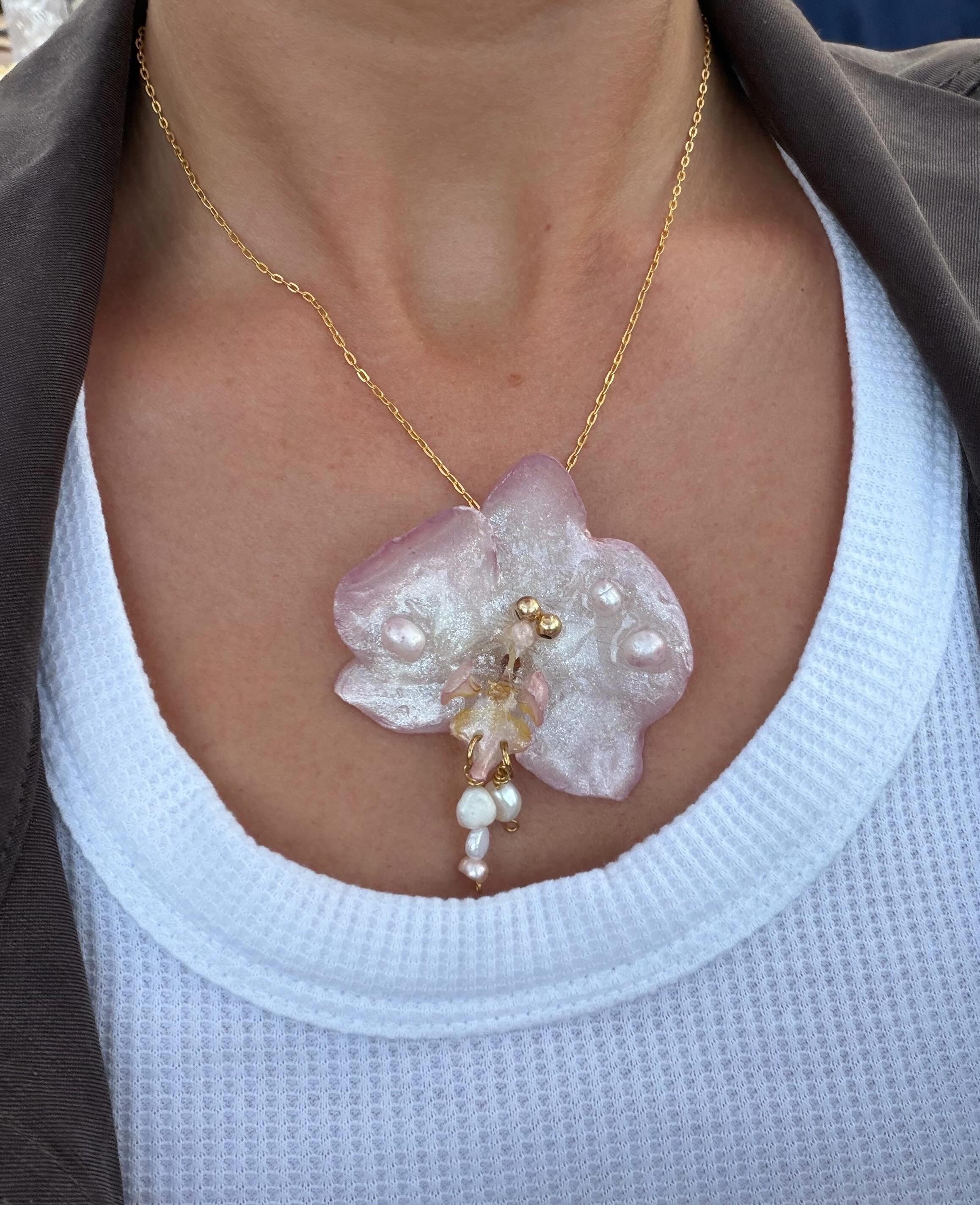 PEARL BLANCHE ORCHID NECKLACE - 925 STERLING SILVER