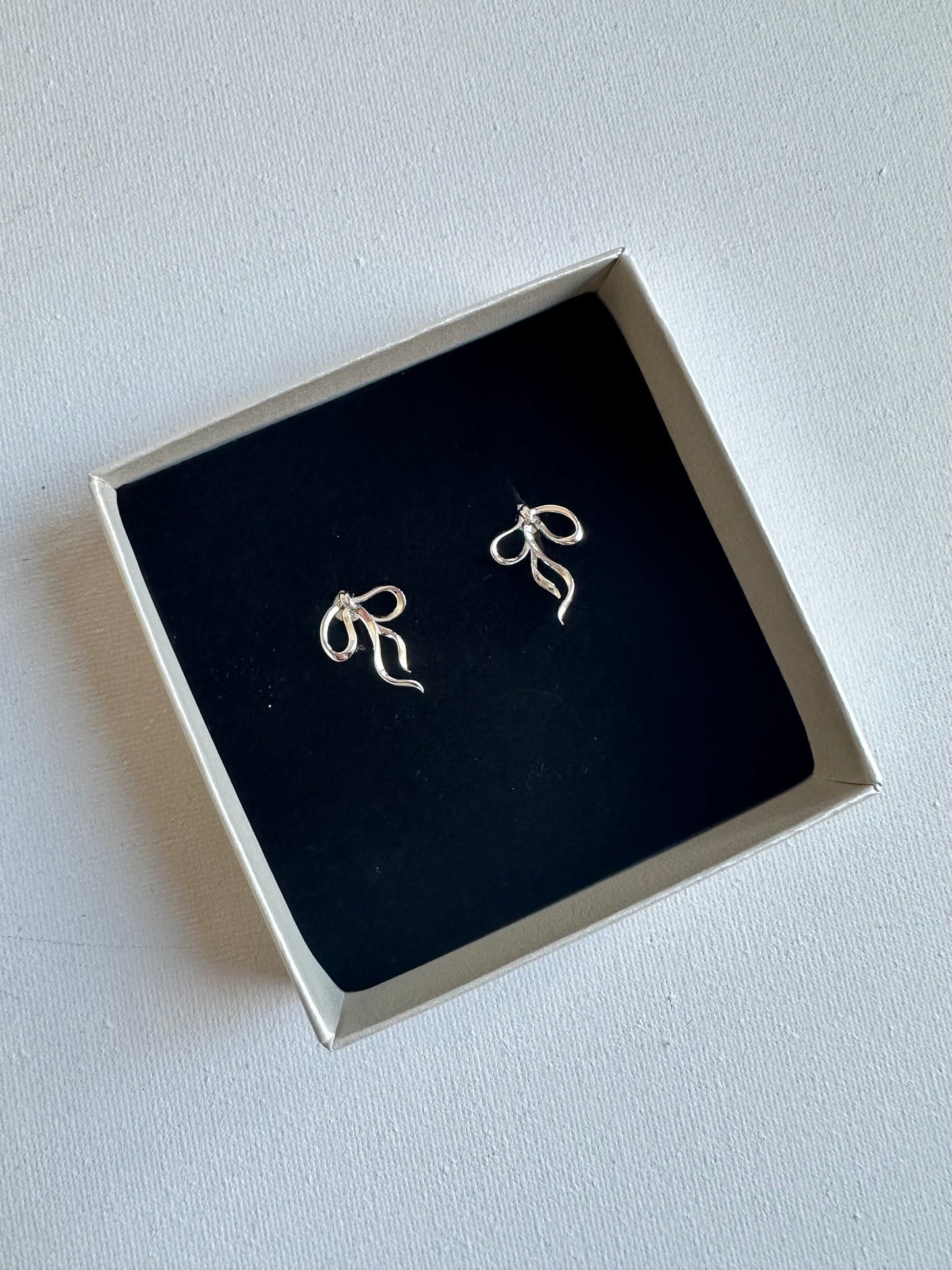 RIBBON EARRINGS STERLING SILVER