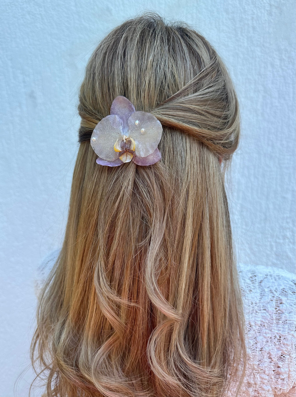 ALAÏA ORCHID HAIR CLIP