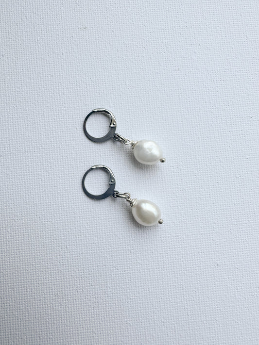 PEARL EARRINGS SILVER