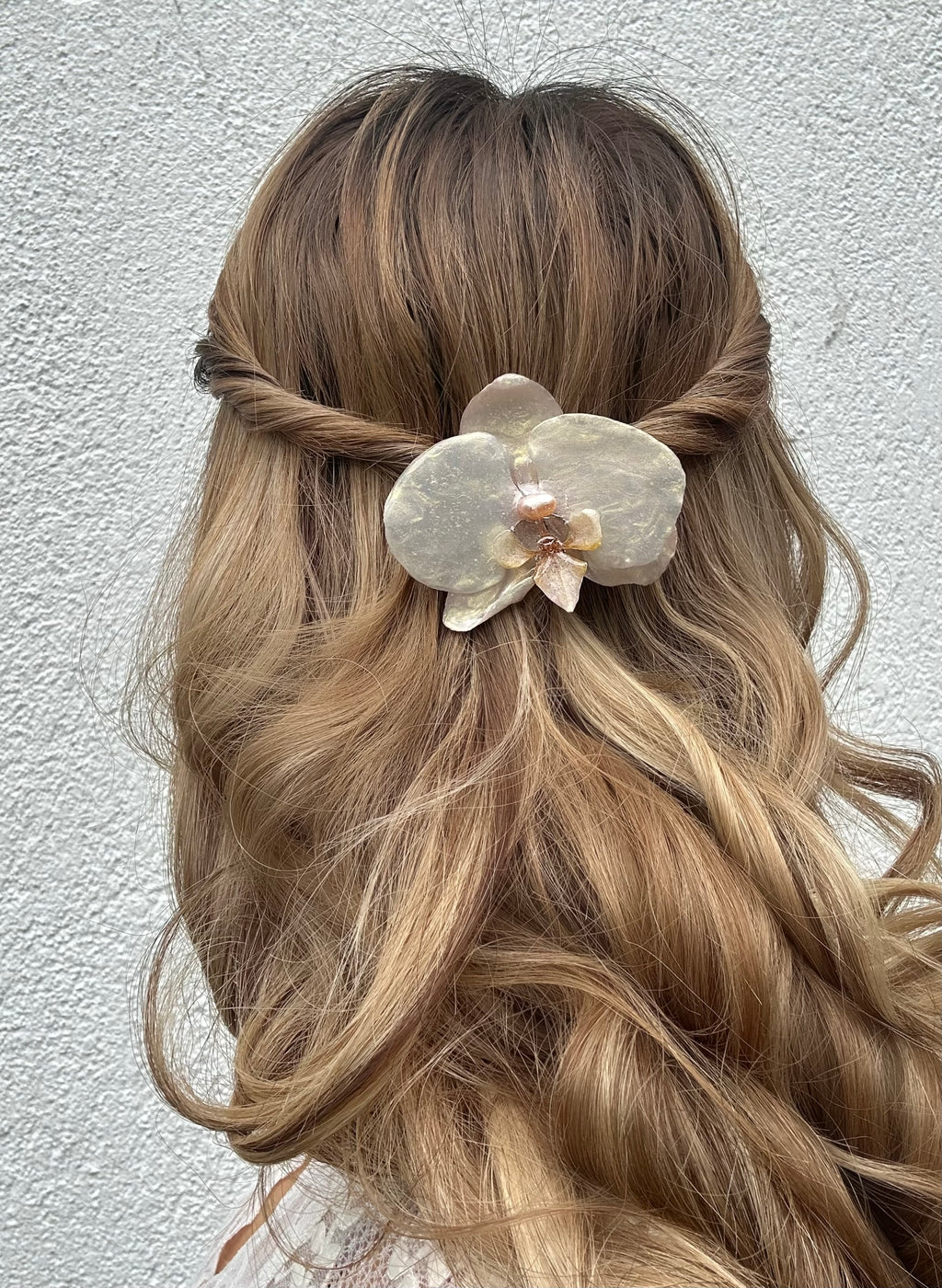 ESTELLA ORCHID HAIR CLIP