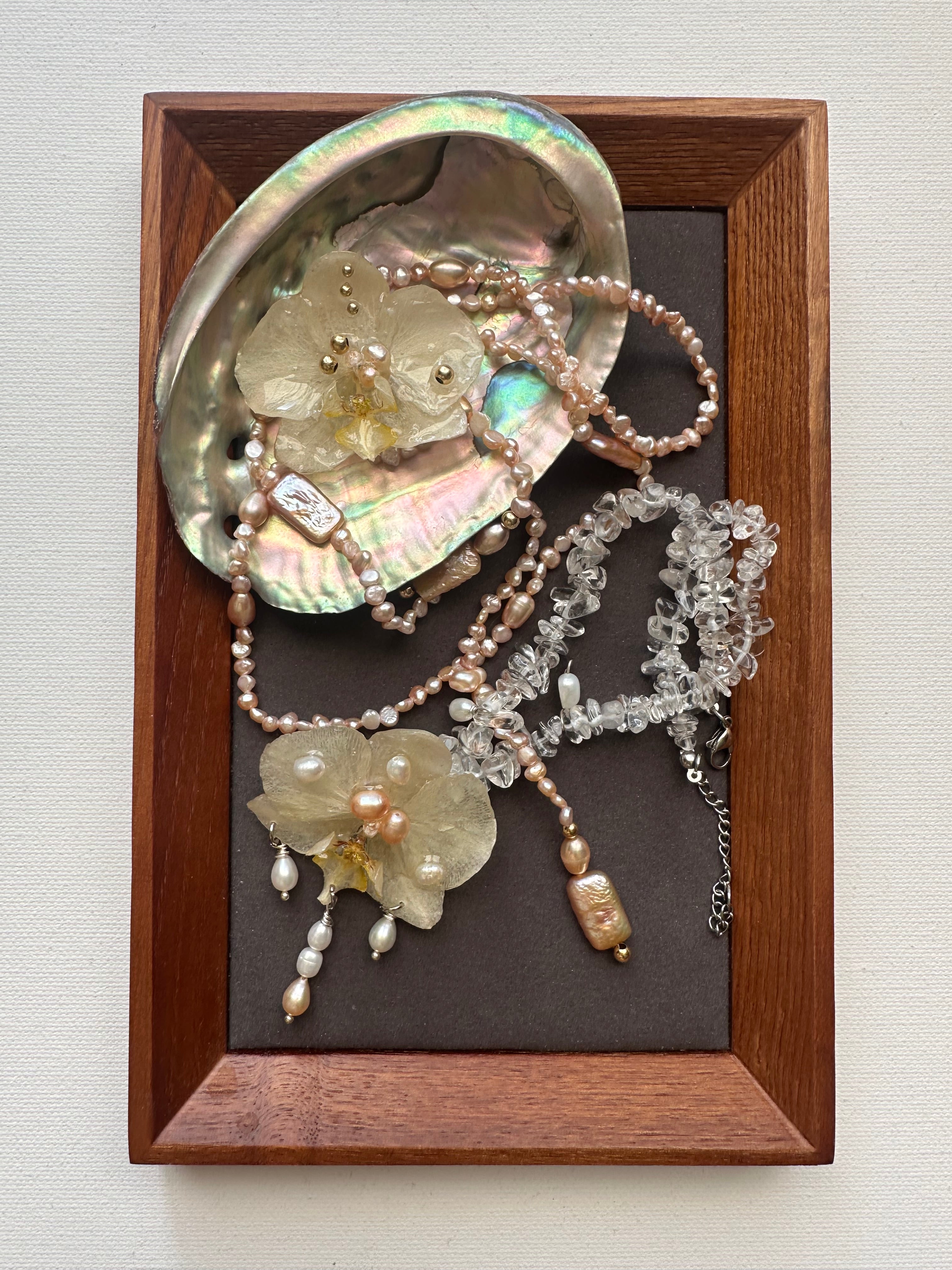 CRYSTAL BLOOM ORCHID NECKLACE – CLEAR QUARTZ