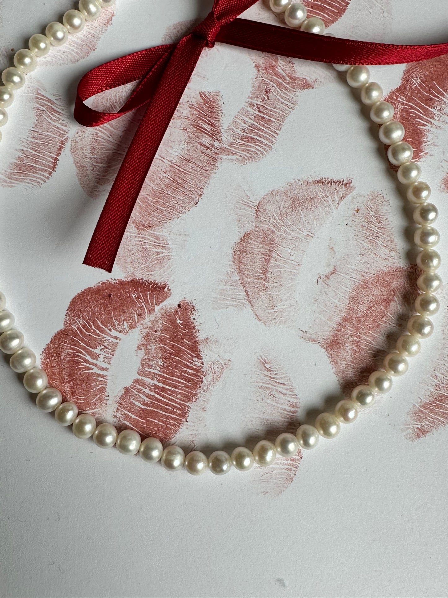 FRESH WATER PEARL NECKLACE