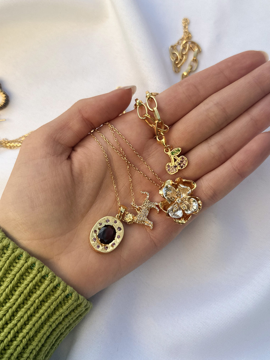 CAT NECKLACE - 18k GOLD VERMEIL