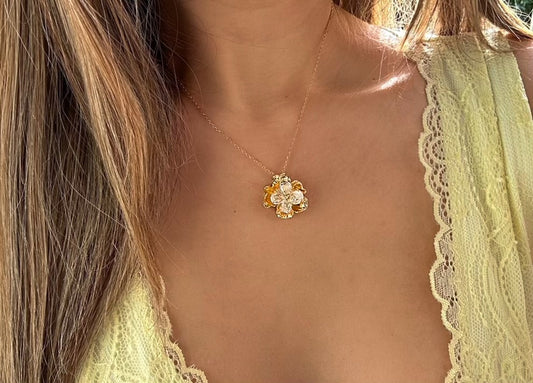 ROSÉ MIXED FLOWER NECKLACE (own design)