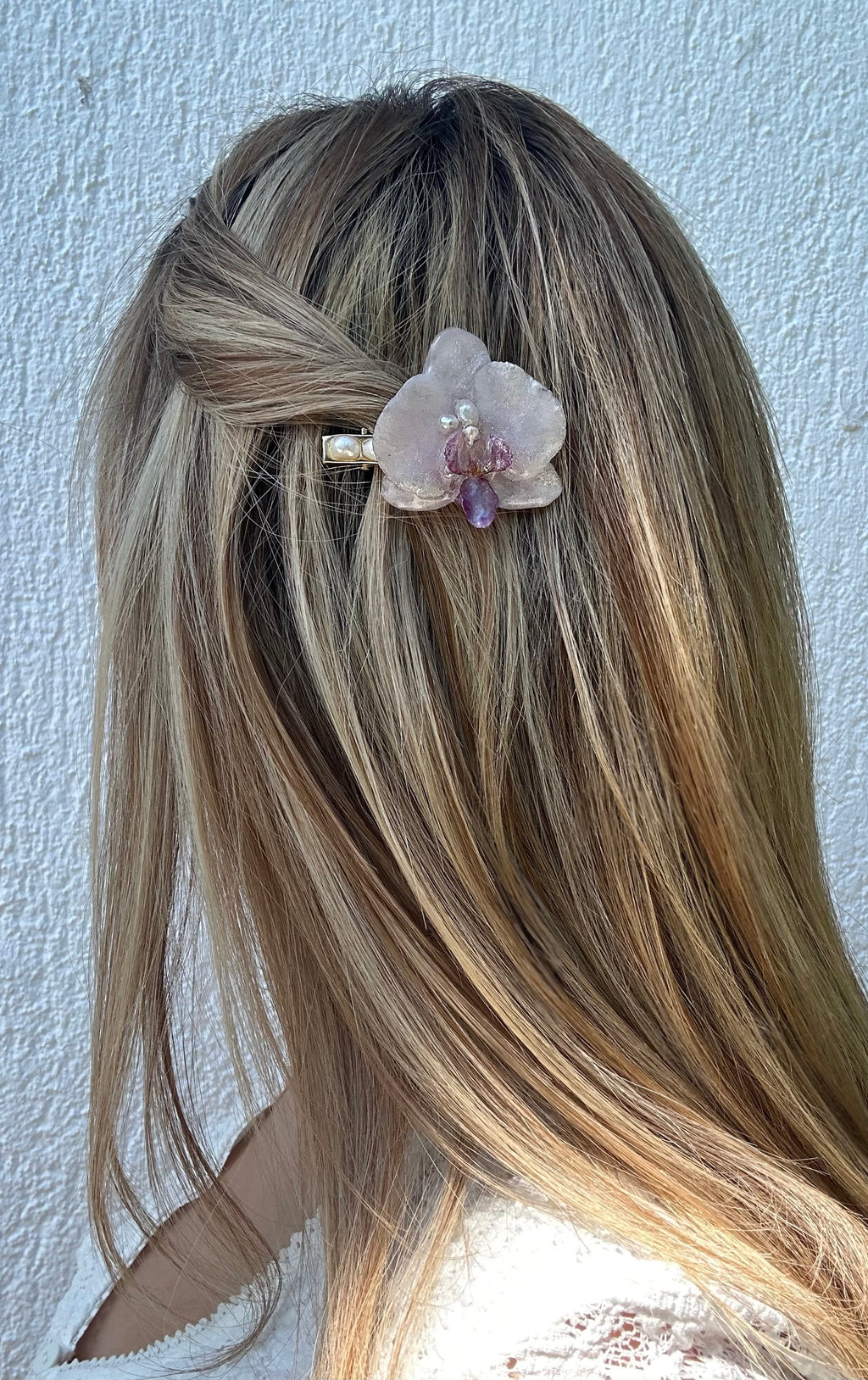 SORELLA ORCHID CLIP